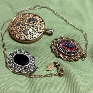 Vintage Sarah Coventry bundle necklace jewelry lot gold filigree oval pendant